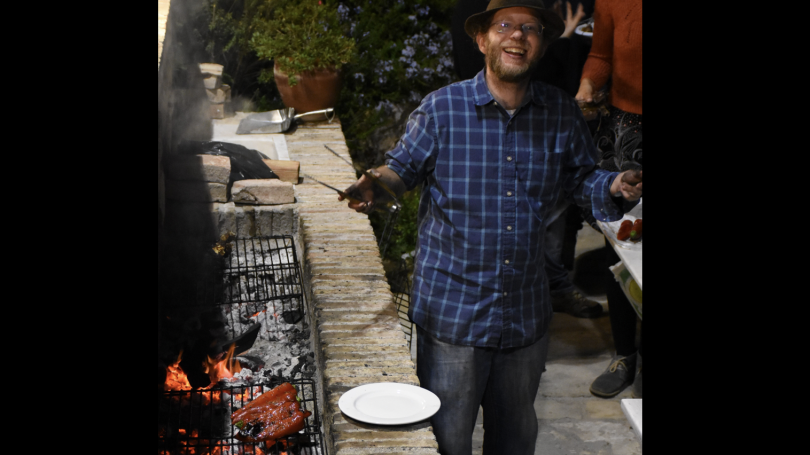 Flint Dibble barbecuing